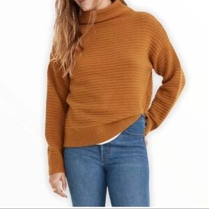 Madewell Belmont Mock Neck Sweater in Gold. Size XS